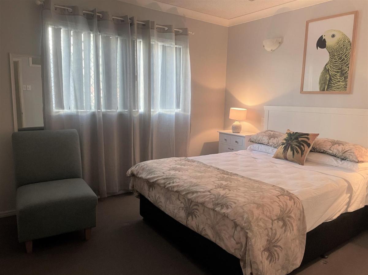 Villa Venezia Apt 3 - Spacious Hervey Bay Beachfront Apartment Exterior foto