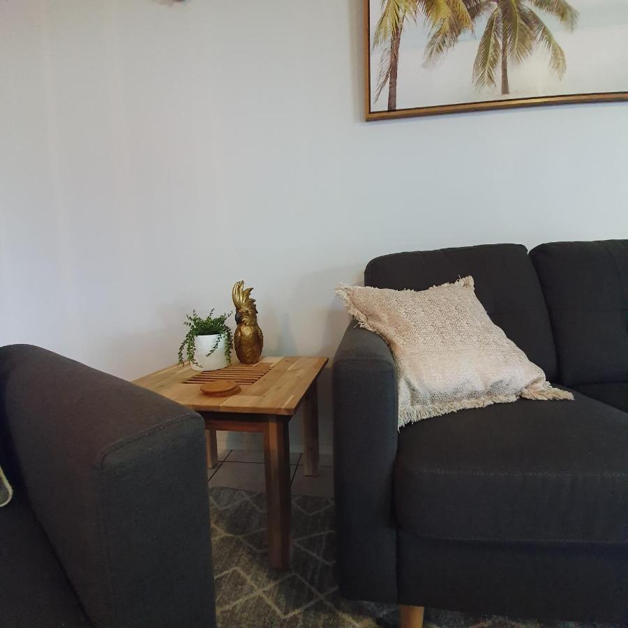 Villa Venezia Apt 3 - Spacious Hervey Bay Beachfront Apartment Exterior foto