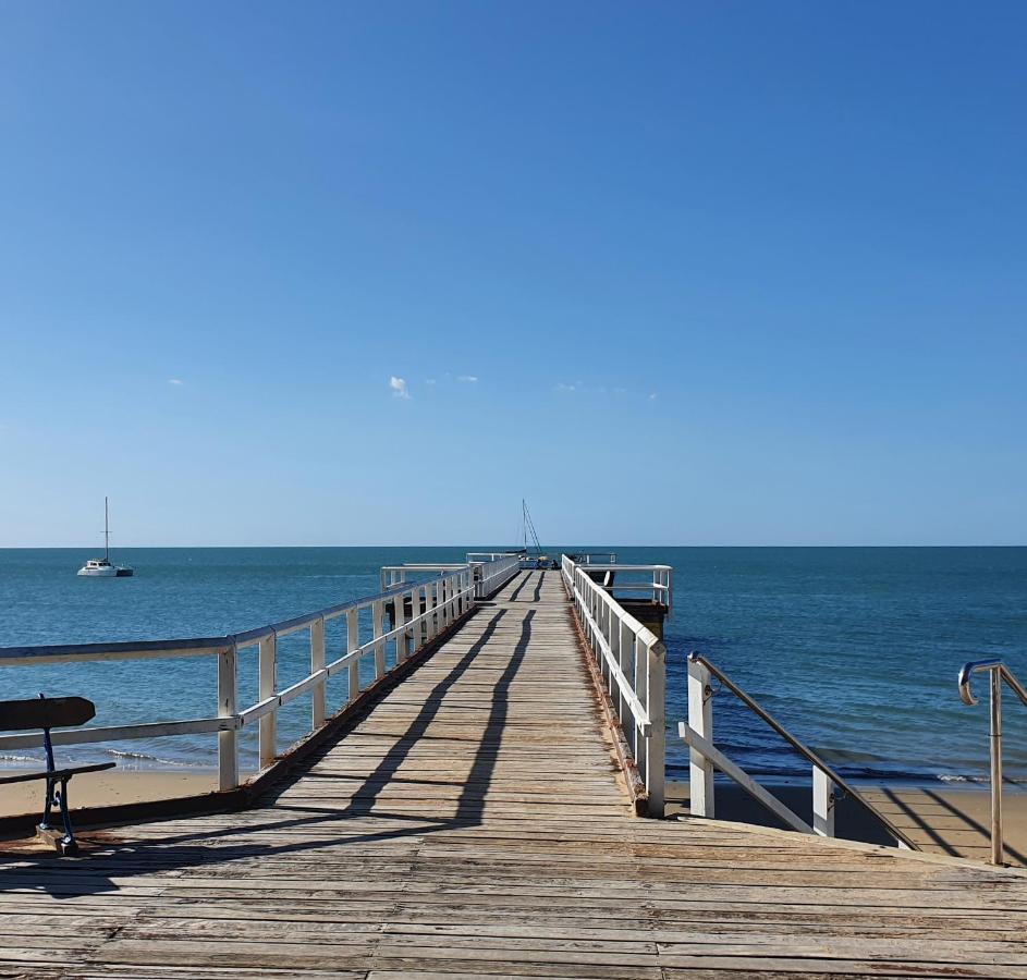 Villa Venezia Apt 3 - Spacious Hervey Bay Beachfront Apartment Exterior foto