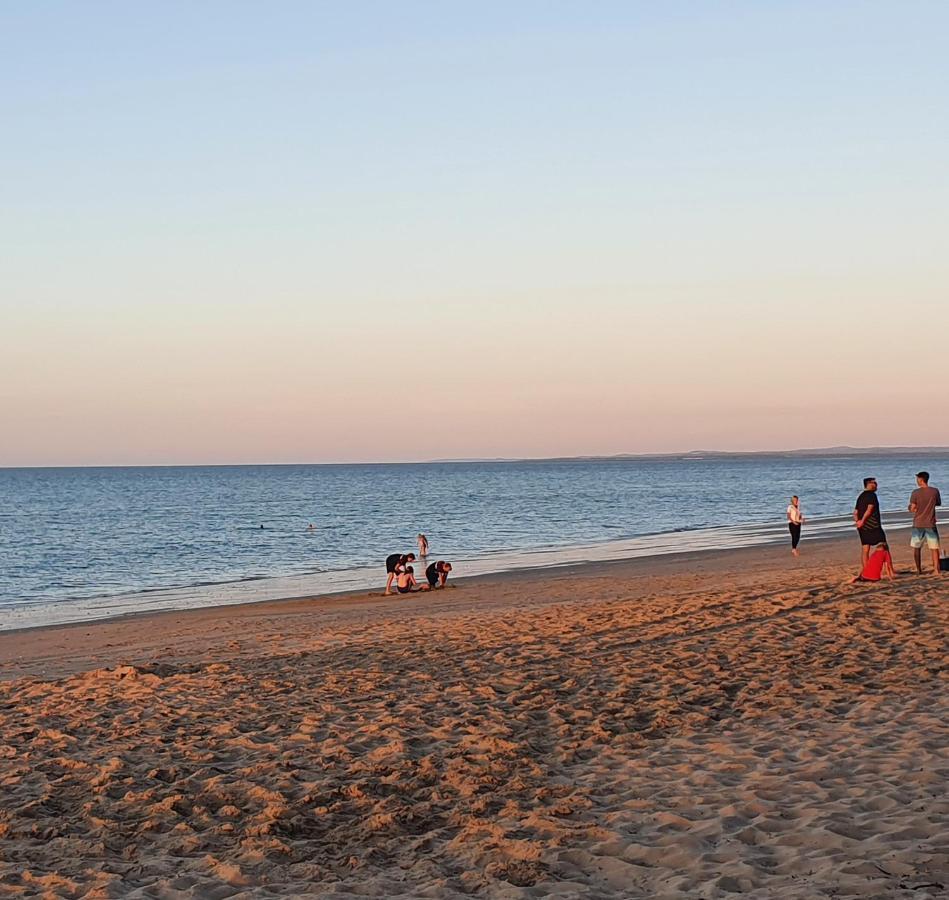Villa Venezia Apt 3 - Spacious Hervey Bay Beachfront Apartment Exterior foto