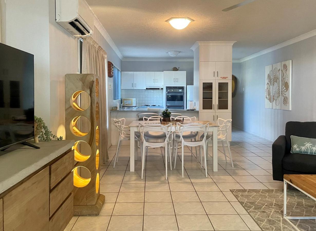 Villa Venezia Apt 3 - Spacious Hervey Bay Beachfront Apartment Exterior foto
